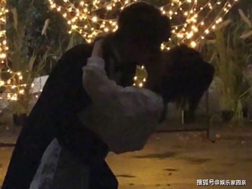 明星亲吻吃瓜图片,镜头下的深情亲吻，吃瓜群众热议不断