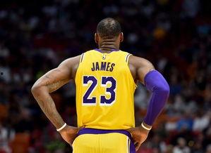 詹姆斯吃瓜爆料图片