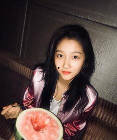 明星黑网吃瓜图片,吃瓜群众揭秘娱乐圈幕后真相